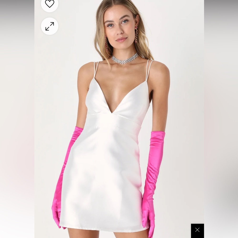 Lulu’s white dress
